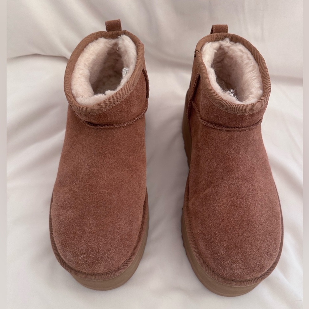 Authentic UGG Classic Mini Platform Boot Size 10 … - image 3